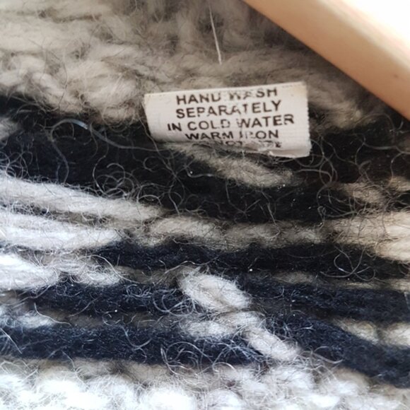 Boho Cowichan Cardigan Button Front Knit Wool Sweater Vest - Picture 13 of 15